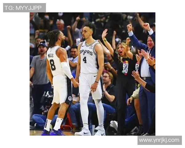 扎克兰多夫的篮球传奇与人生旅程:从球场到生活的精彩篇章 扎克兰多夫的篮球传奇与人生旅程:从球场到生活的精彩篇章