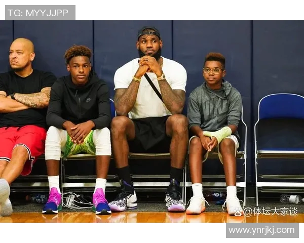 詹姆斯父子同台迎新篇布朗尼正式宣布参加NBA选秀 詹姆斯父子同台迎新篇布朗尼正式宣布参加NBA选秀