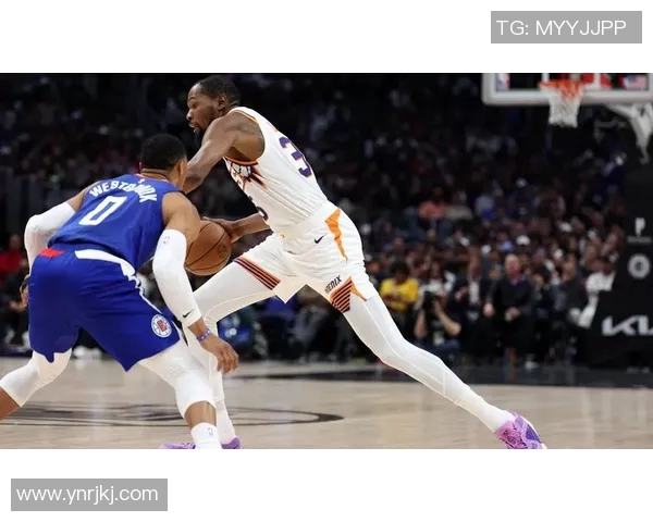 勇士成功击败快船,挺进西部决赛,夺冠之路再进一步 勇士成功击败快船,挺进西部决赛,夺冠之路再进一步