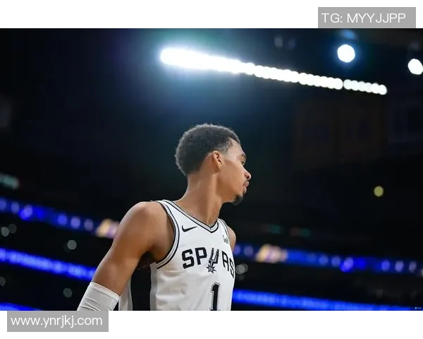 文班亚马新赛季表现惊艳场均数据领跑新秀群体引发热议 文班亚马新赛季表现惊艳场均数据领跑新秀群体引发热议