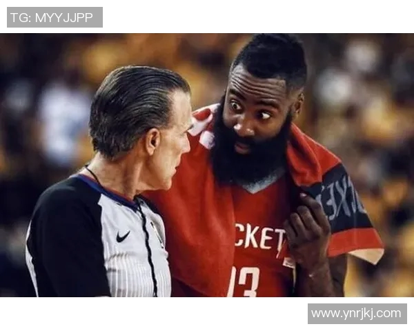 火箭队与小牛队激烈对决引发球迷热议赛季前景与战术分析